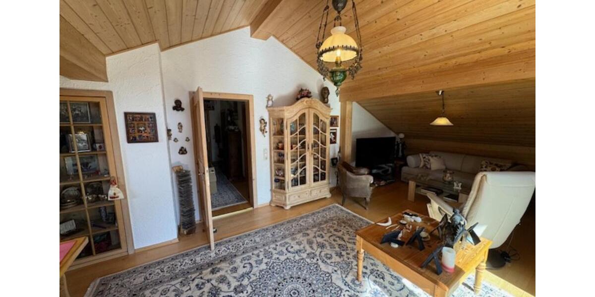 Dachgeschoßwohnung Füssen - 3 Zimmer, 75 m&sup2;, 1.200&euro; | Angebot:25218928