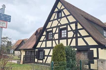 Haus Nürnberg Kornburg - 7 Zimmer, 202 m&sup2;, 690.000&euro; | Angebot:25601231