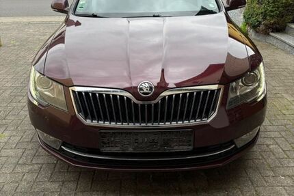 Skoda Superb 228.186 km 9.000 &euro; Grebenau 36323