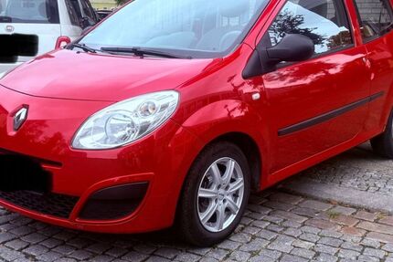 Renault Twingo 96.000 km 2.650 € Berlin 13585