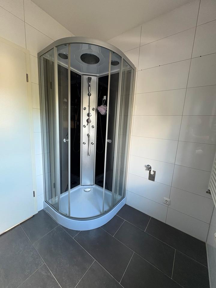 Helle, vollständig renovierte 5-Zimmer-Maisonette-Wohnung in Nbg zimmer