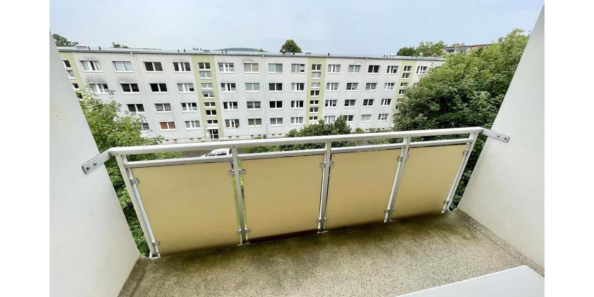 Gera-Langenberg! 4 Raum Whg. mit Balkon und Wanne! - Etagenwohnung Gera Langenberg | Angebot:26383800