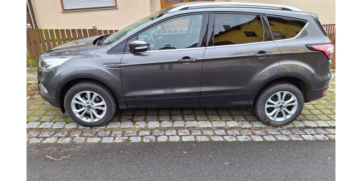 Ford Kuga 88.000 km 11.900 &euro; Biebelried 97318