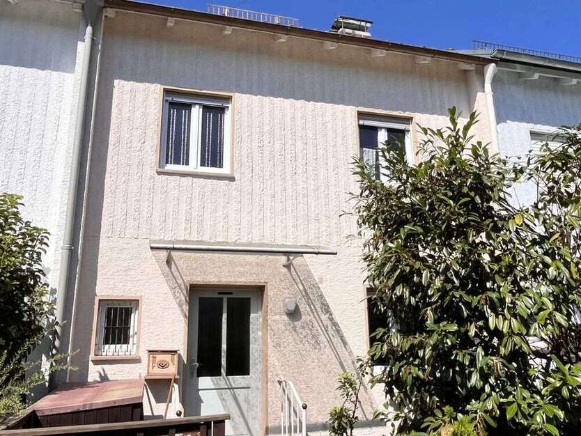 Haus zum Kaufen in Augsburg 349.000 € 87.09 m²