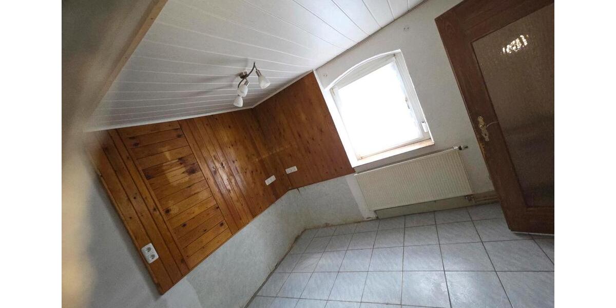 Doppelhaushälfte Bad Lauchstädt - 4 Zimmer, 75 m&sup2;, 84.000&euro; | Angebot:27107780