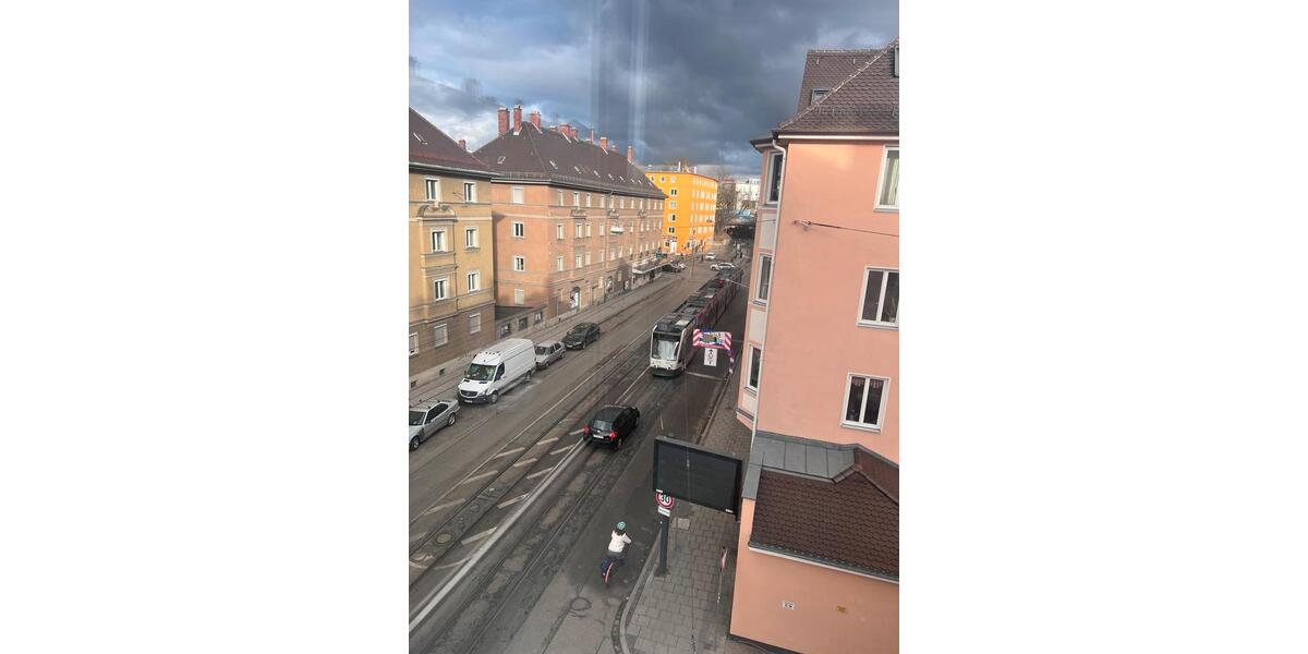 Etagenwohnung Augsburg - 5 Zimmer, 105 m&sup2;, 1.450&euro; | Angebot:25951794