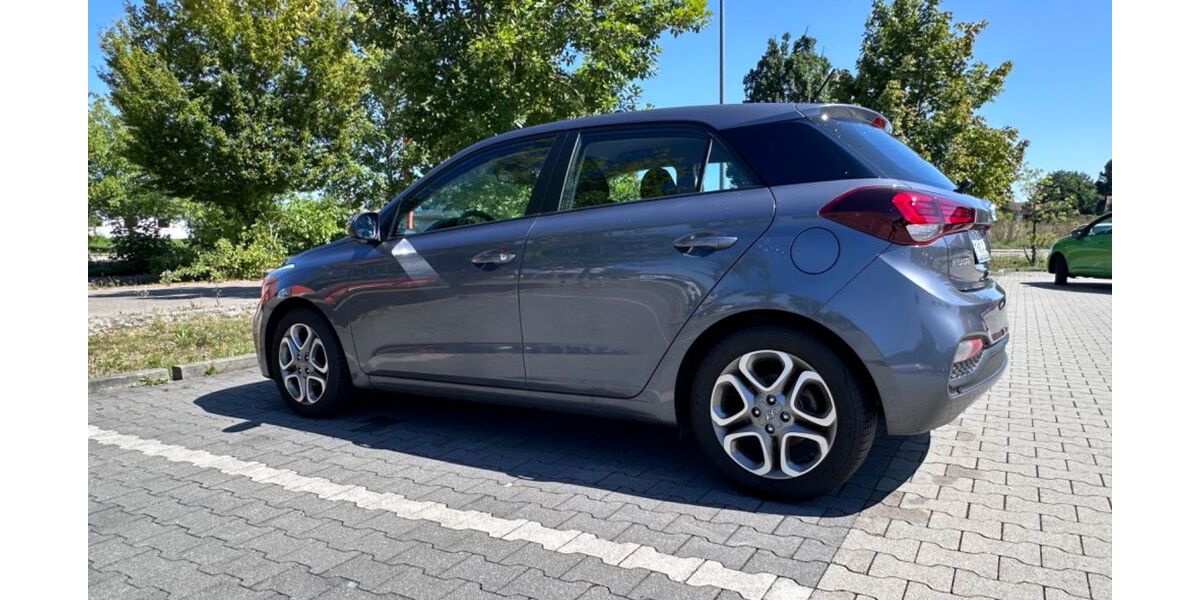 Hyundai i20 23.694 km 12.500 &euro; Baar-Ebenhausen 85107