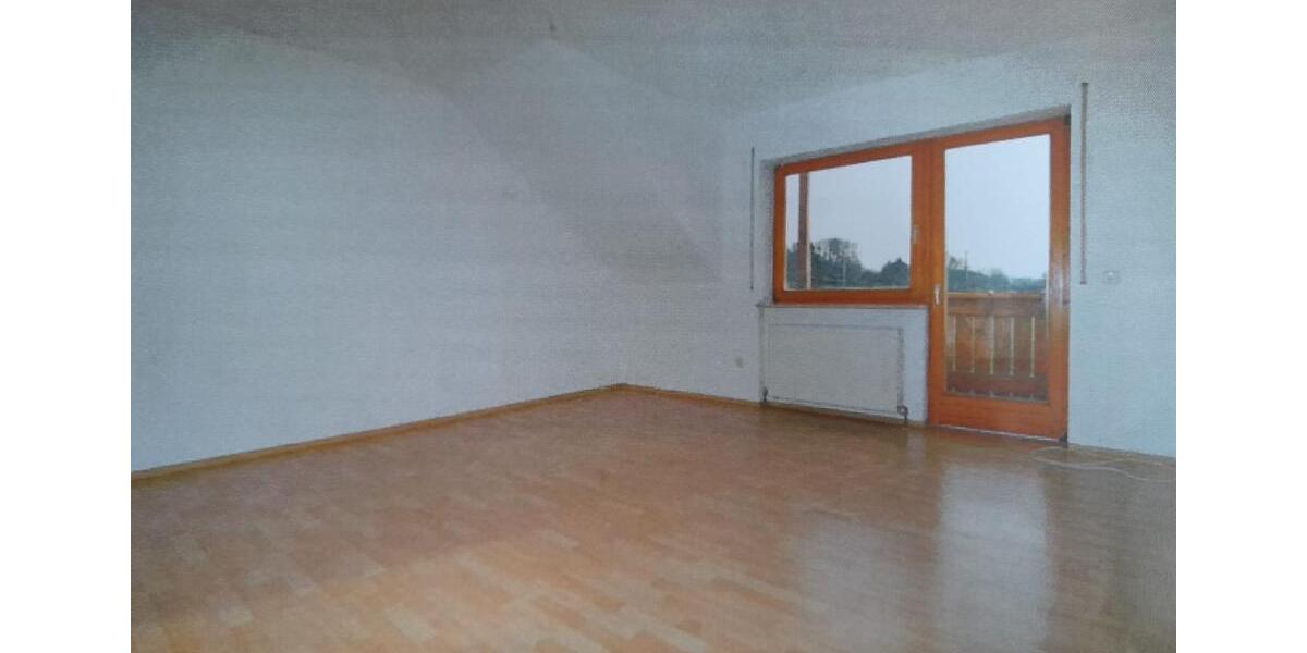 Dachgeschoßwohnung Schleusingen - 3 Zimmer, 80 m&sup2;, 830&euro; | Angebot:25641757