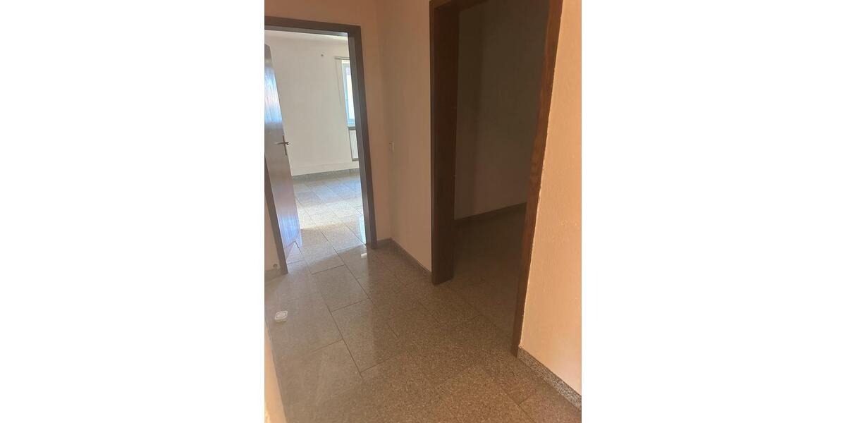 Erdgeschoßwohnung Weilbach - 1 Zimmer, 70 m&sup2;, 600&euro; | Angebot:26400714