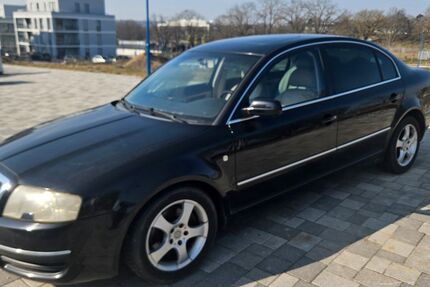 Skoda Superb 283.000 km 1.700 &euro; Waldbronn 76337