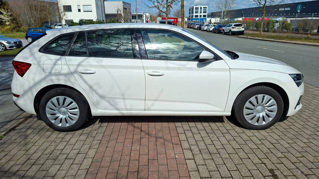 Skoda Scala 59.000 km 12.999 &euro; Bielefeld 33719