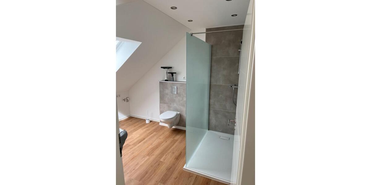 Dachgeschoßwohnung Grafenrheinfeld - 3 Zimmer, 65 m&sup2;, 650&euro; | Angebot:26686962