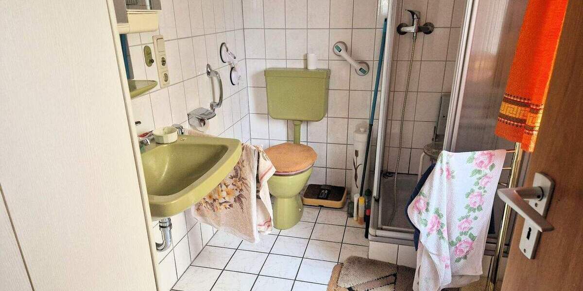 Mehrfamilienhaus, Wohnhaus Nümbrecht Breunfeld - 5 Zimmer, 138 m&sup2;, 198.000&euro; | Angebot:23969989