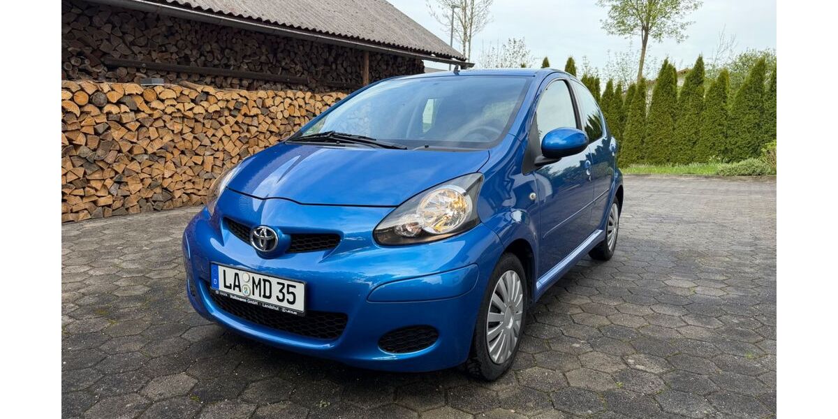 Toyota Aygo (X) 45.800 km 4.699 &euro; Tiefenbach 84184