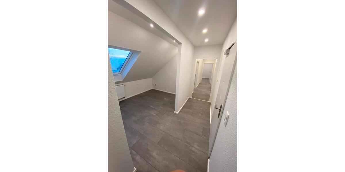 Dachgeschoßwohnung Schwanewede - 4 Zimmer, 103 m&sup2;, 179.000&euro; | Angebot:25300933