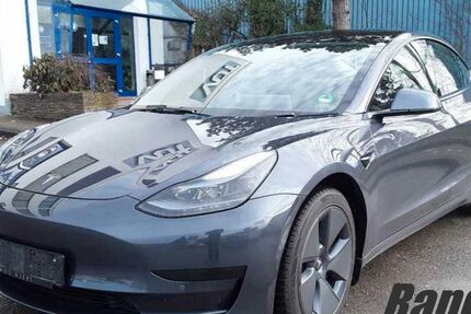 Tesla Model 3 102.750 km 23.950 &euro; Schöningen 38364
