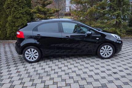 Kia Rio 124.309 km 4.500 &euro; Deißlingen/Lauffen 78652