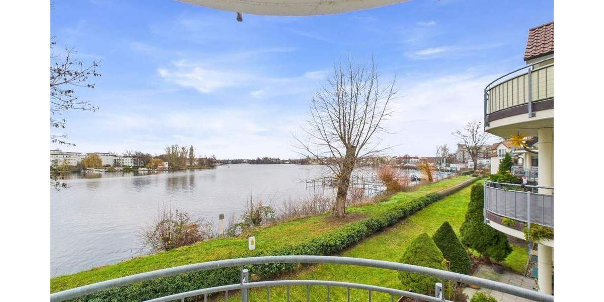 Erste Reihe - Stilvolles Wohnen mit Wasserblick in Berlin-Köpenick 3 zimmer