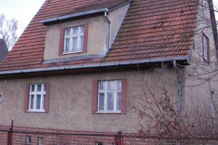 Schulzendorf: Vielseitiges Einfamilienhaus zum kurzfristigen Bezug, im Alleinauftrag.