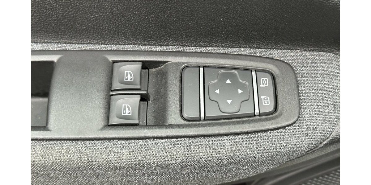 Renault ZOE Experience/Kaufbatterie 43.500 km 13.780 &euro; Donauwörth 86609