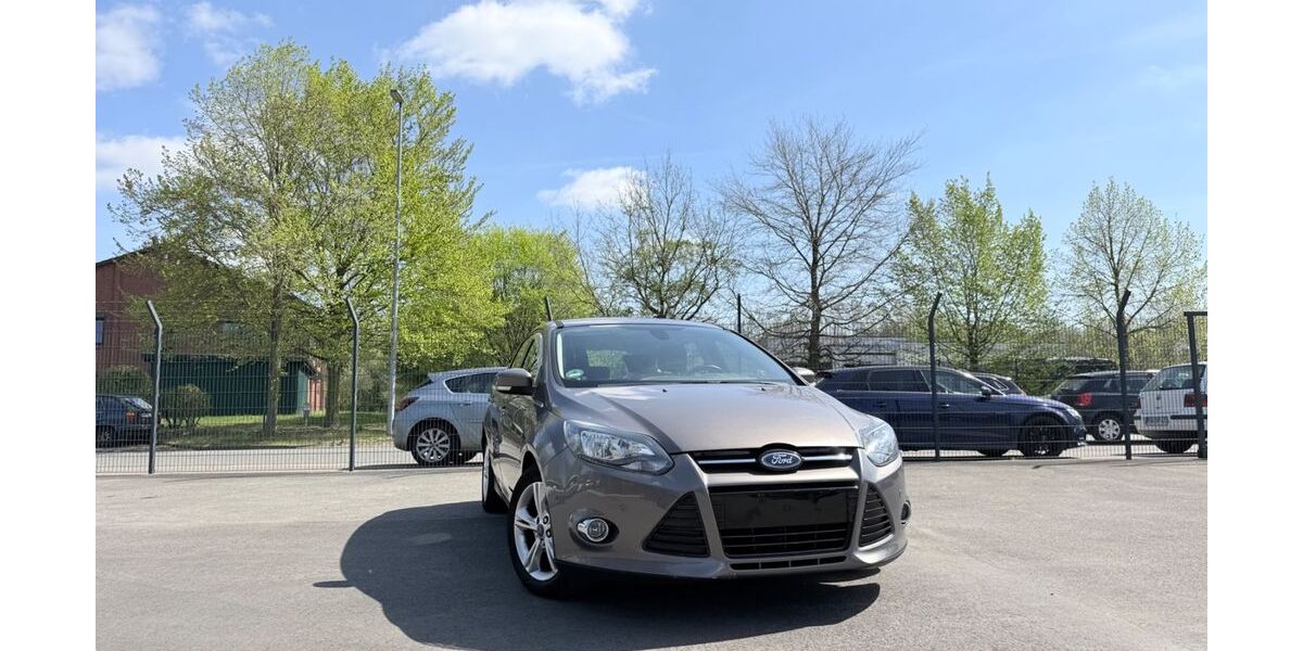 Ford Focus 181.000 km 2.499 &euro; Rotenburg 27356