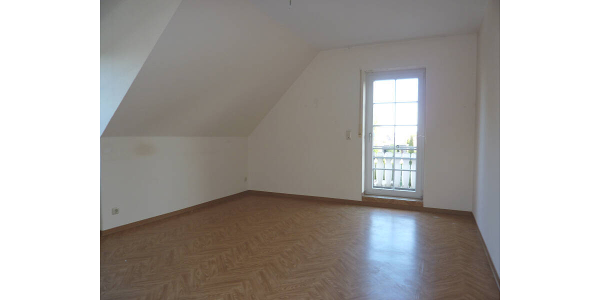 Etagenwohnung Wiesmoor - 3 Zimmer, 92 m&sup2;, 740&euro; | Angebot:26257353