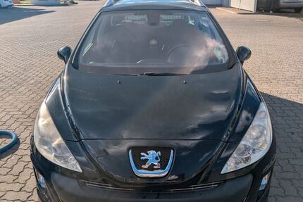 Peugeot 308 143.000 km 3.700 € Hamburg 22117