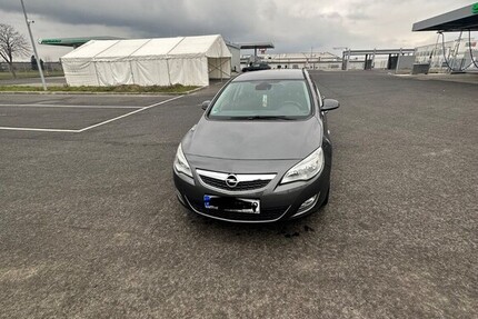 Opel opel astra j 187.000 km 4.650 € Heimbach 52396