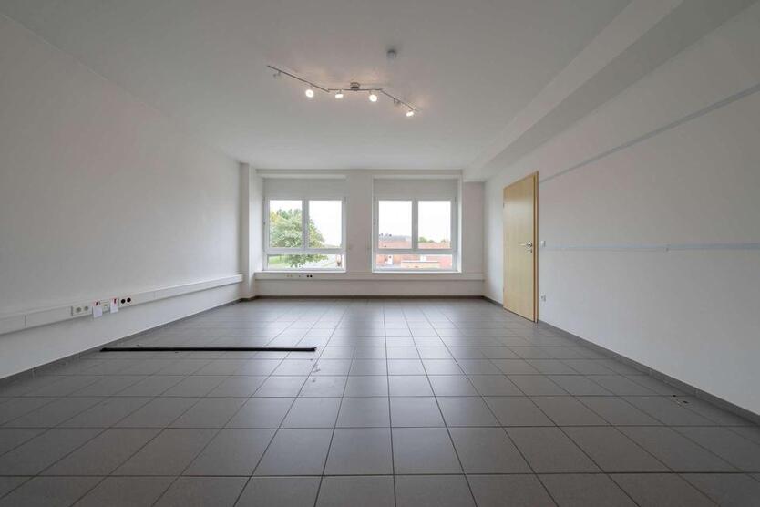 Moderne ca. 140 m² große Bürofläche in verkehrsgünstiger Lage von Südkirchen zimmer