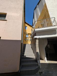 ANLAGEOBJEKT MIT ENTWICKLUNGSPOTENZIAL - Mehrfamilienhaus, Wohnhaus Bad Breisig | Angebot:27095326