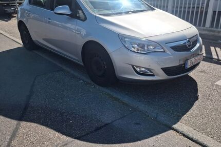 Opel Astra 75.000 km 3.890 &euro; Baden-Württemberg - Sachsenheim 74343