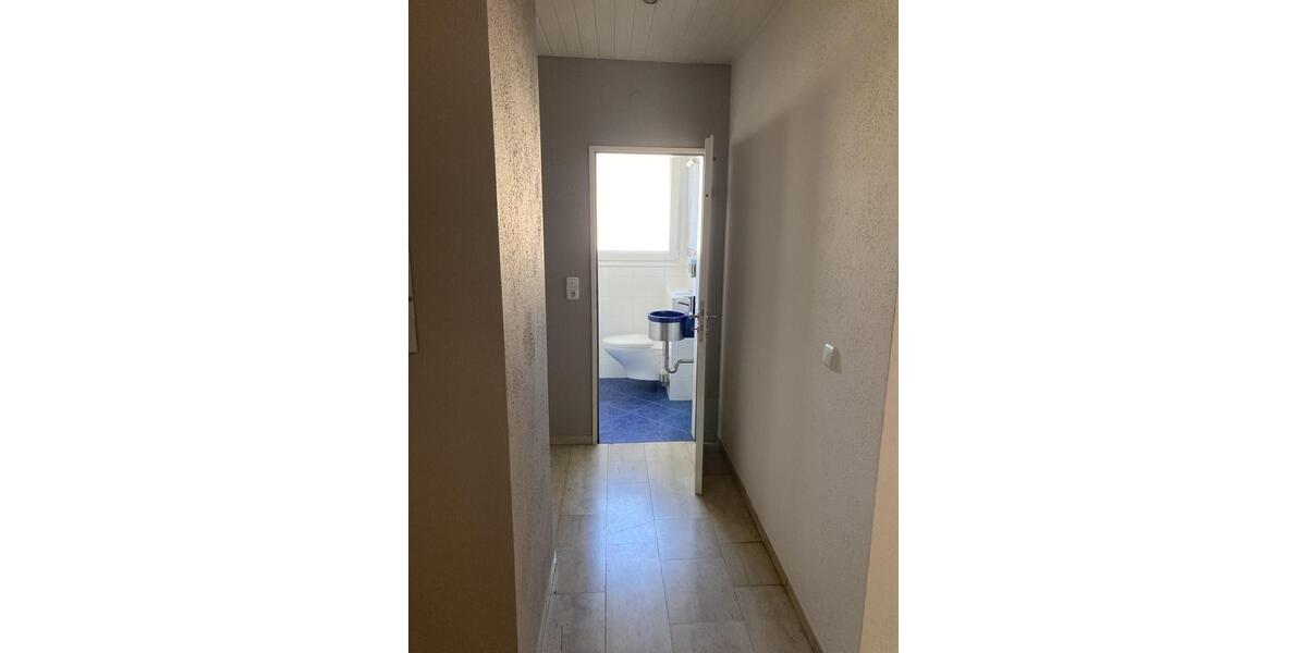 Dachgeschoßwohnung Kenn - 4 Zimmer, 109 m&sup2;, 1.050&euro; | Angebot:25355837