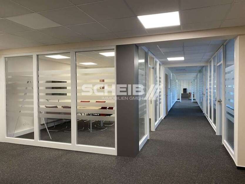 Büro in Schillingsfürst 1.667,25 € 256.5 m²