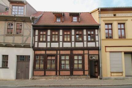 Haus Quedlinburg - 4 Zimmer, 133 m&sup2;, 249.000&euro; | Angebot:26423881