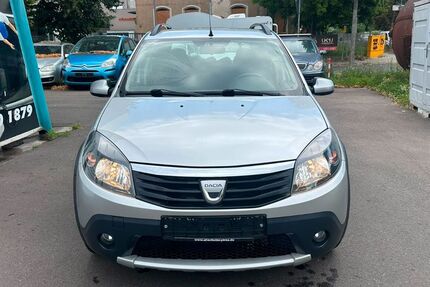 Dacia Sandero 84.256 km 4.700 &euro; Dresden 01257