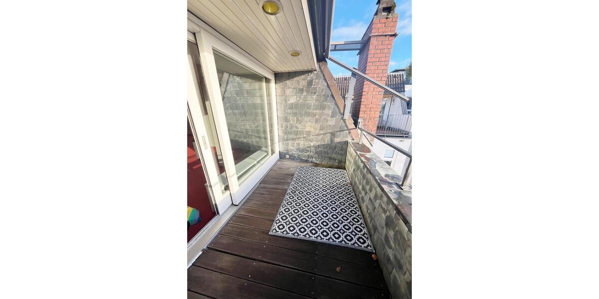 Dachgeschoßwohnung Hamburg Eppendorf - 3.5 Zimmer, 98 m&sup2;, 850.000&euro; | Angebot:25933215