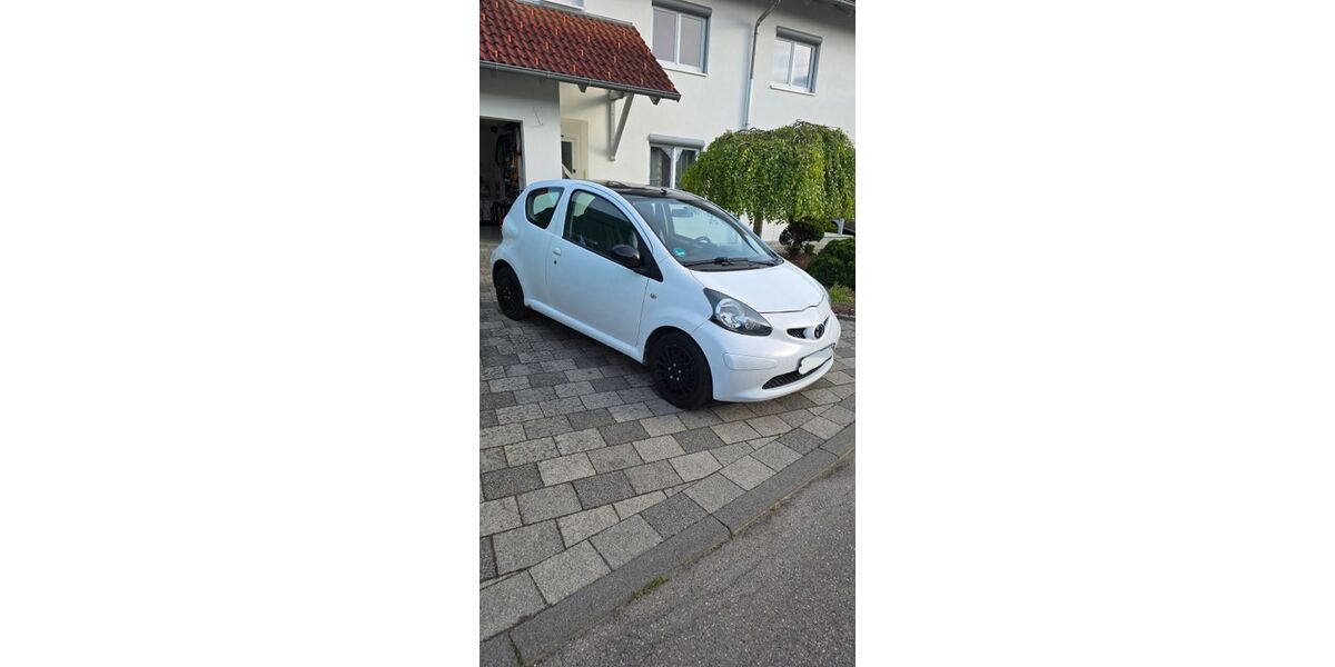 Toyota Aygo (X) 186.200 km 1.100 &euro; Ehingen 89584
