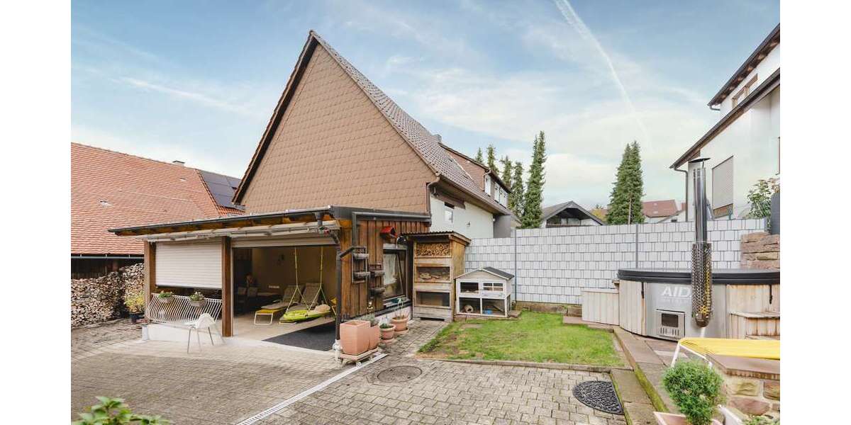 Einfamilienhaus Straubenhardt - 9 Zimmer, 270 m&sup2;, 711.000&euro; | Angebot:25560943