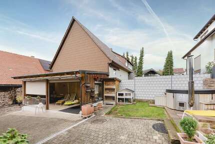 Haus Straubenhardt - 9 Zimmer, 270 m&sup2;, 711.000&euro; | Angebot:25560943