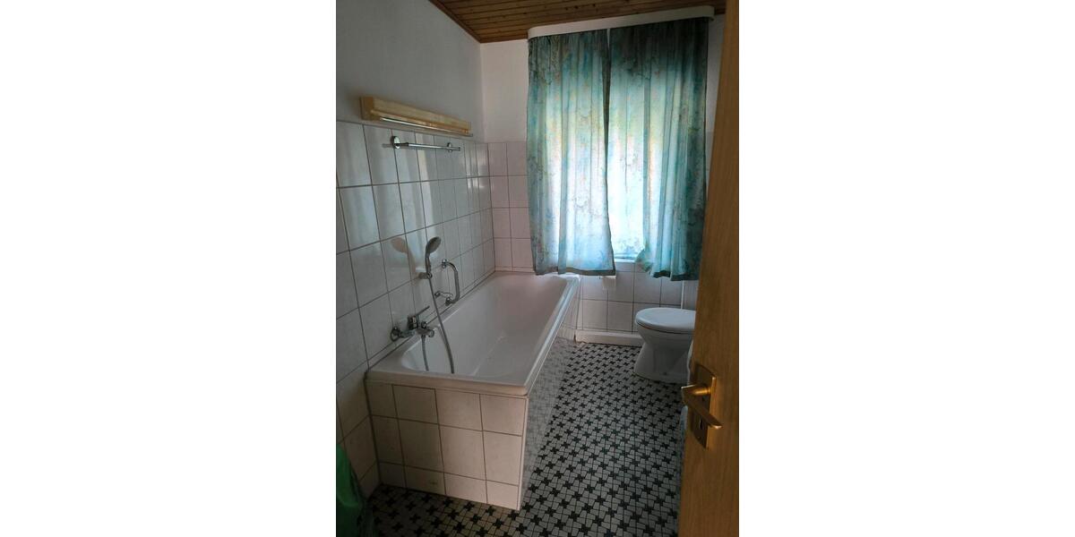 Doppelhaushälfte Wunsiedel - 4 Zimmer, 130 m&sup2;, 99.999&euro; | Angebot:26763214