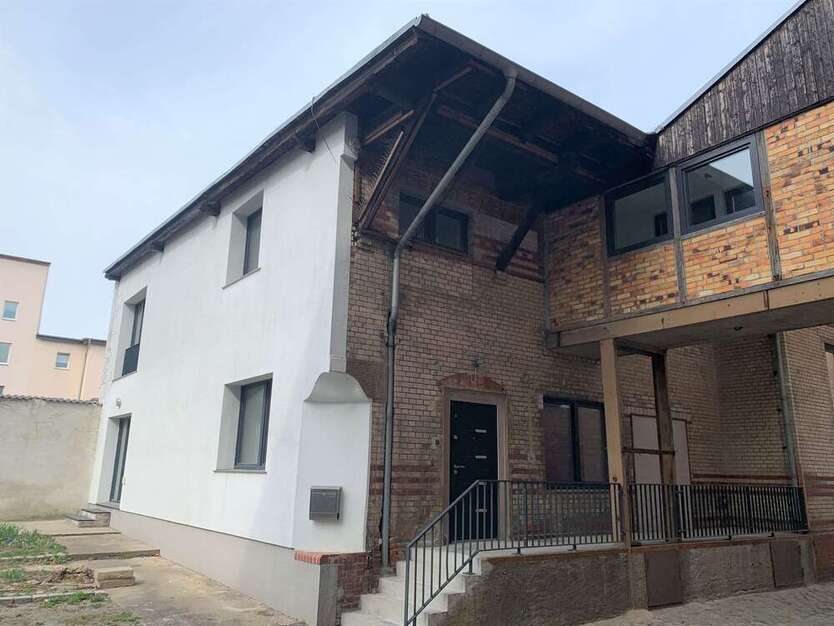 Haus zum Kaufen in Cottbus 890.000 € 448.84 m²