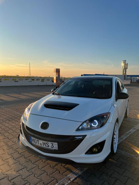 Mazda 3 158.000 km 10.990 € Limbach Oberfrohna 09212