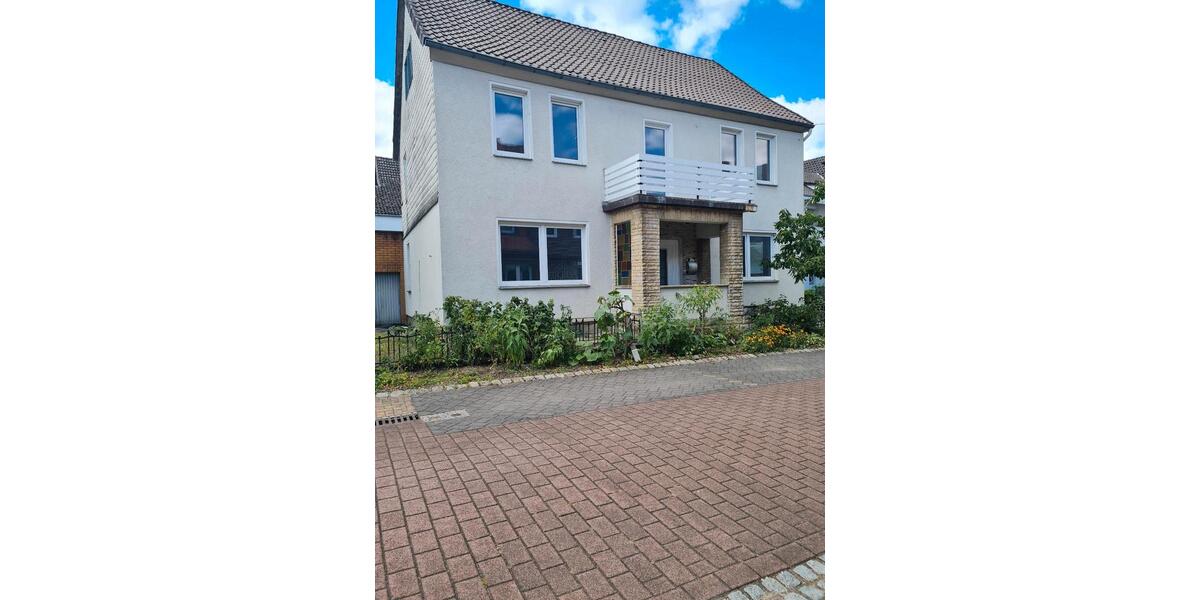 Einfamilienhaus, 8Zi,KB. 160qm ab sofort zu vermieten 8 zimmer