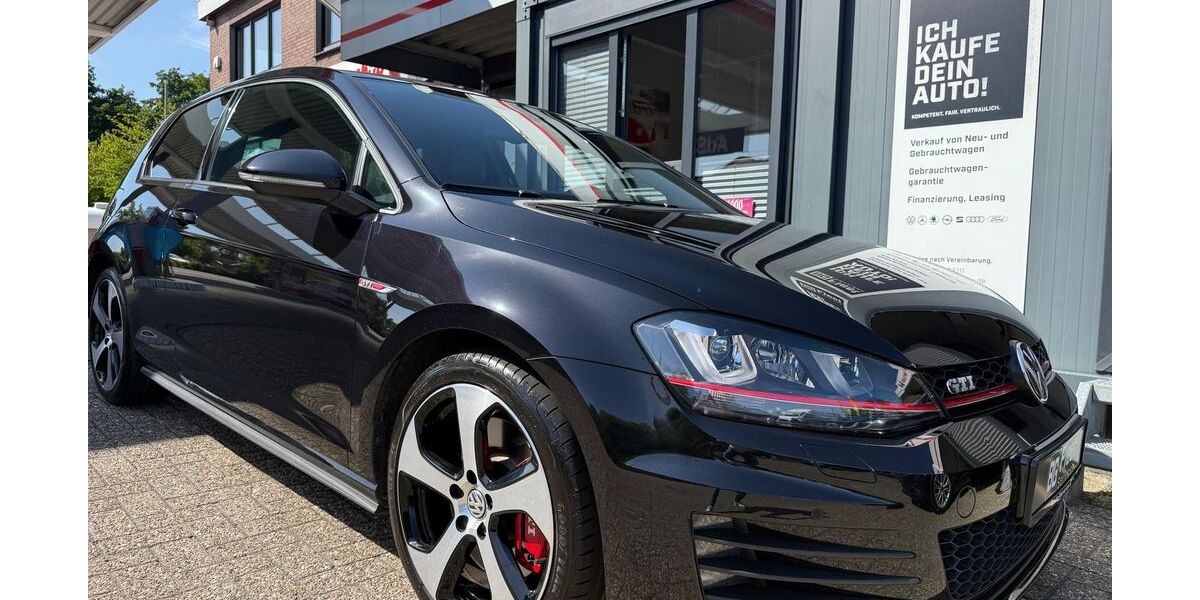 VW Golf 82.247 km 15.590 &euro; Apen 26689