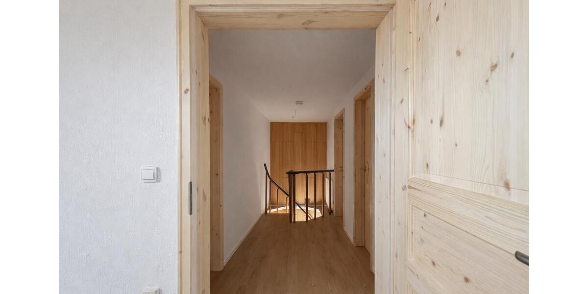 Mehrfamilienhaus, Wohnhaus Falkenstein/Vogtland Vogtland - 19 Zimmer, 250 m&sup2;, 230.000&euro; | Angebot:26421316