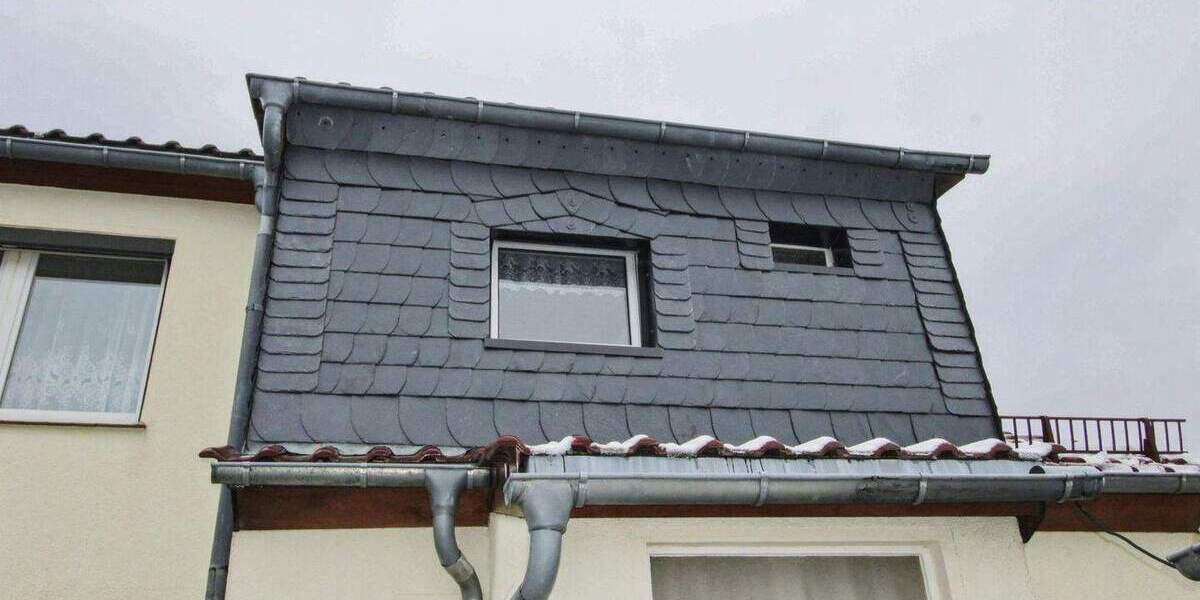 Bezugsfreie Doppelhaushälfte mit Einliegerwohnung in ruhiger Feldrandlage 4 zimmer