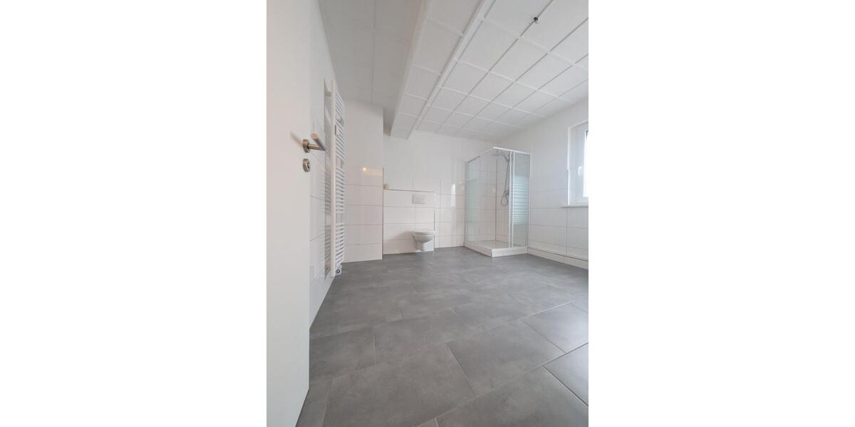 Erstbezug nach Sanierung: Helle 2,5-Zimmer-Wohnung 2.5 zimmer