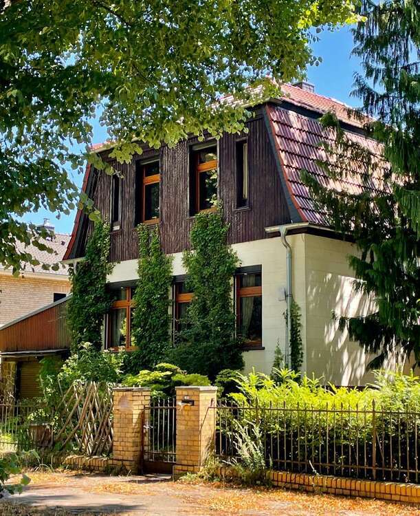 Haus zum Kaufen in Berlin 449.000 € 135 m²
