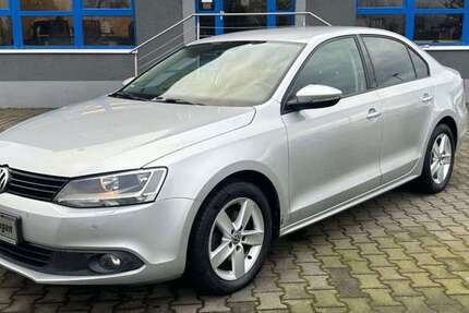 VW Jetta 126.120 km 8.300 &euro; Monheim 40789