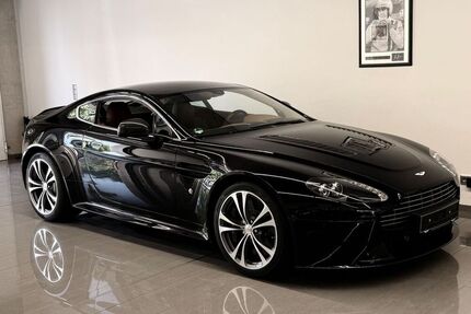 Aston Martin V12 Vantage